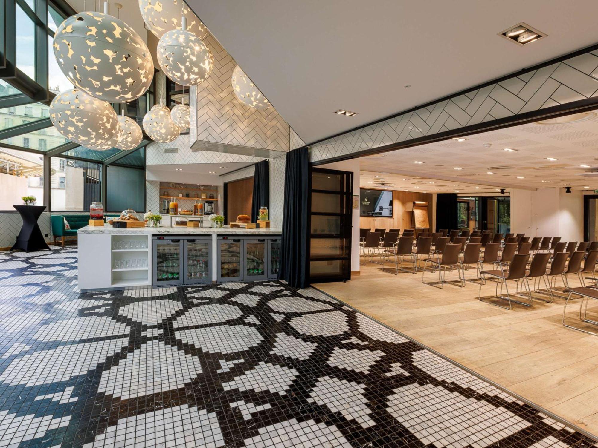 Novotel Paris Les Halles Exterior photo