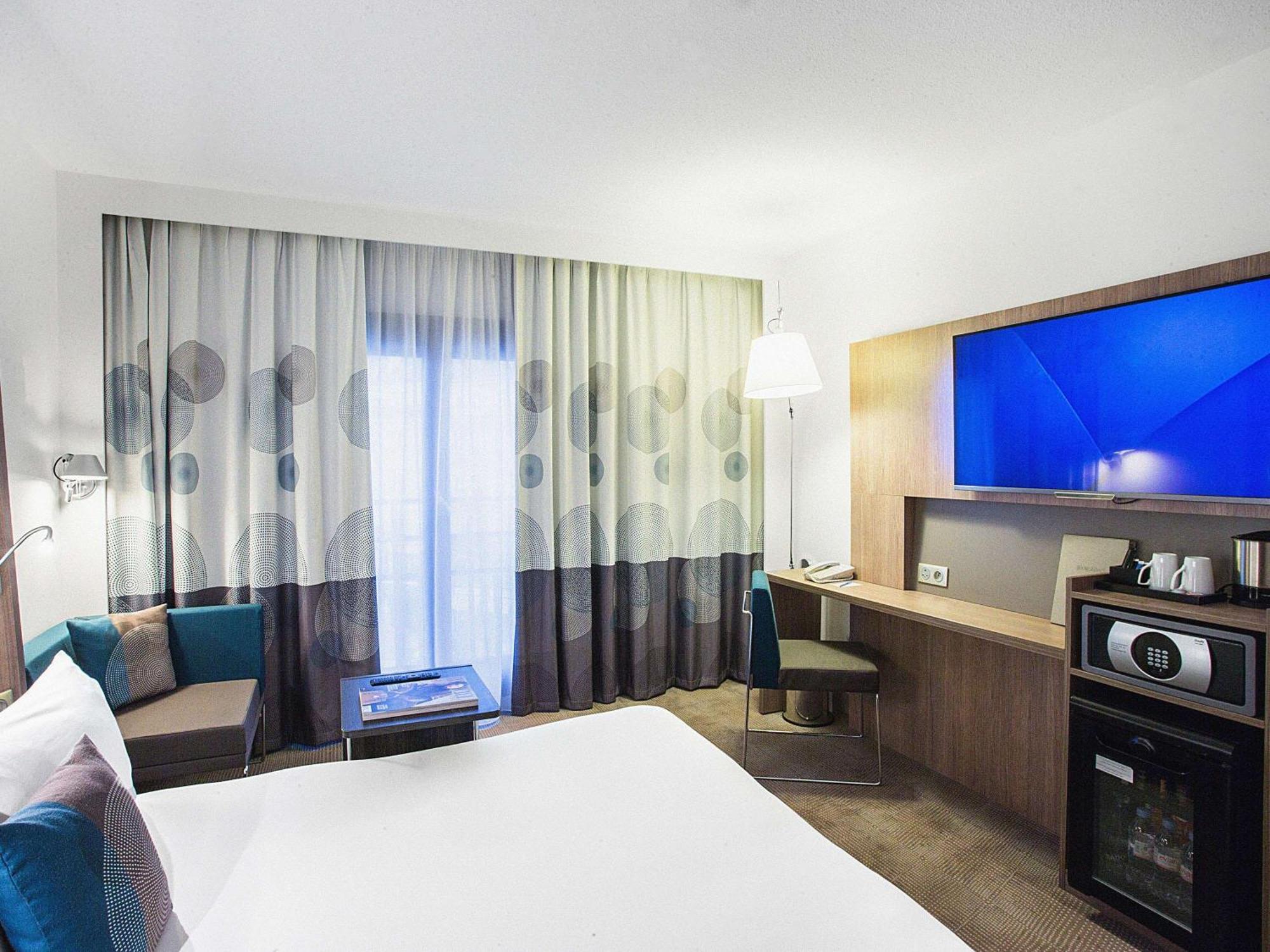 Novotel Paris Les Halles Exterior photo