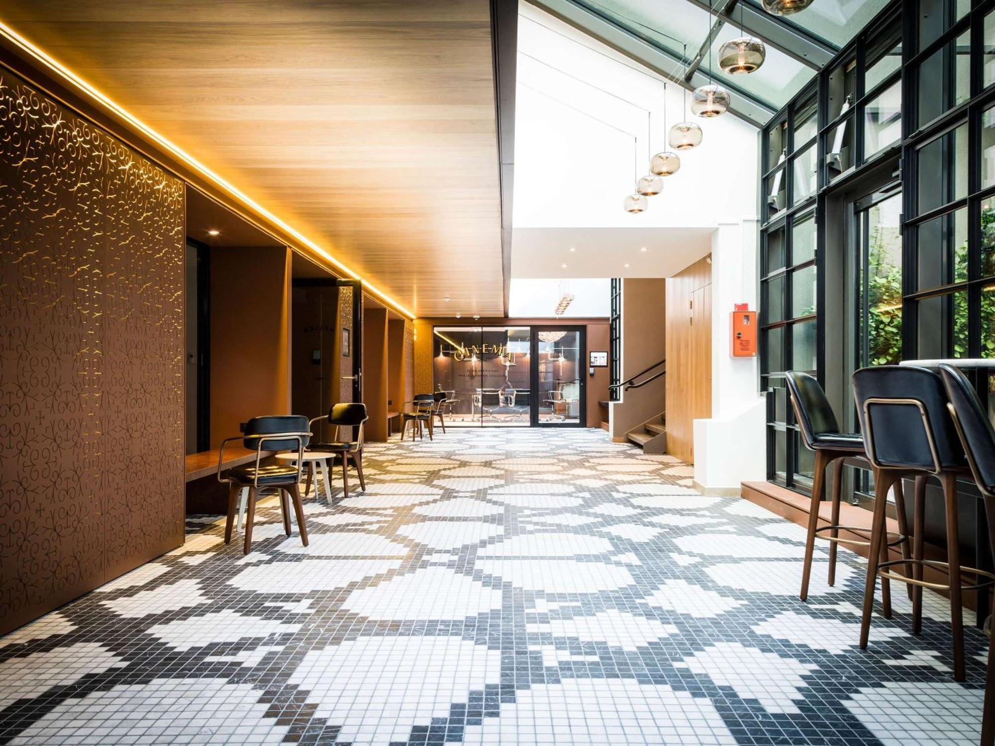 Novotel Paris Les Halles Exterior photo