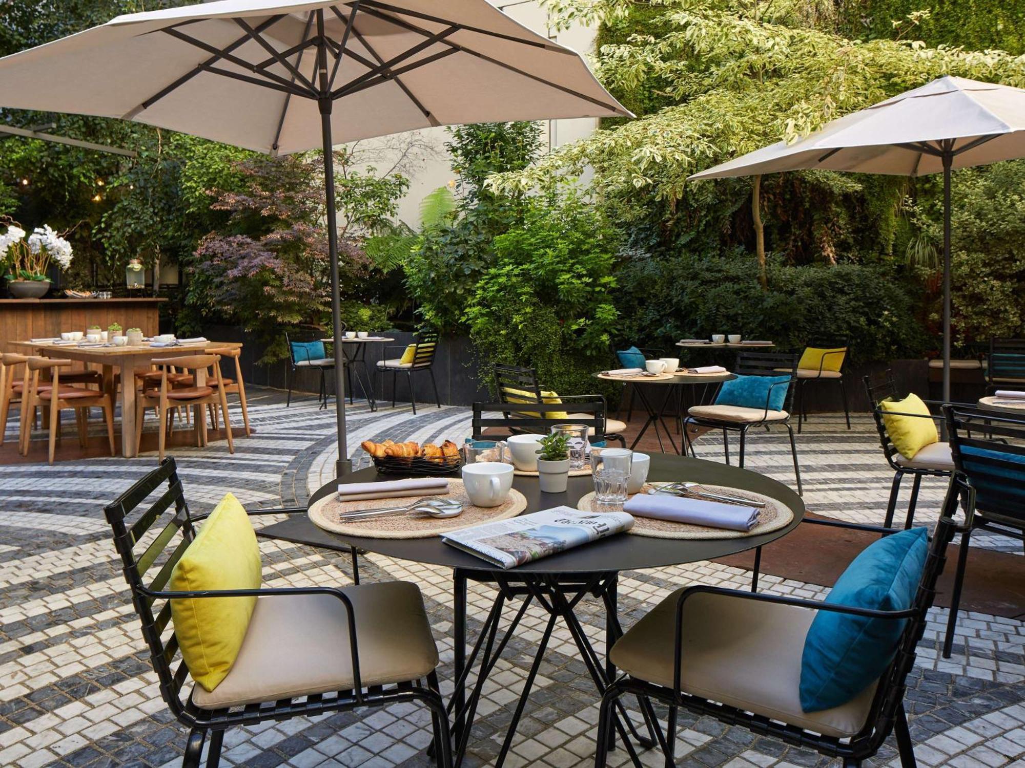 Novotel Paris Les Halles Exterior photo