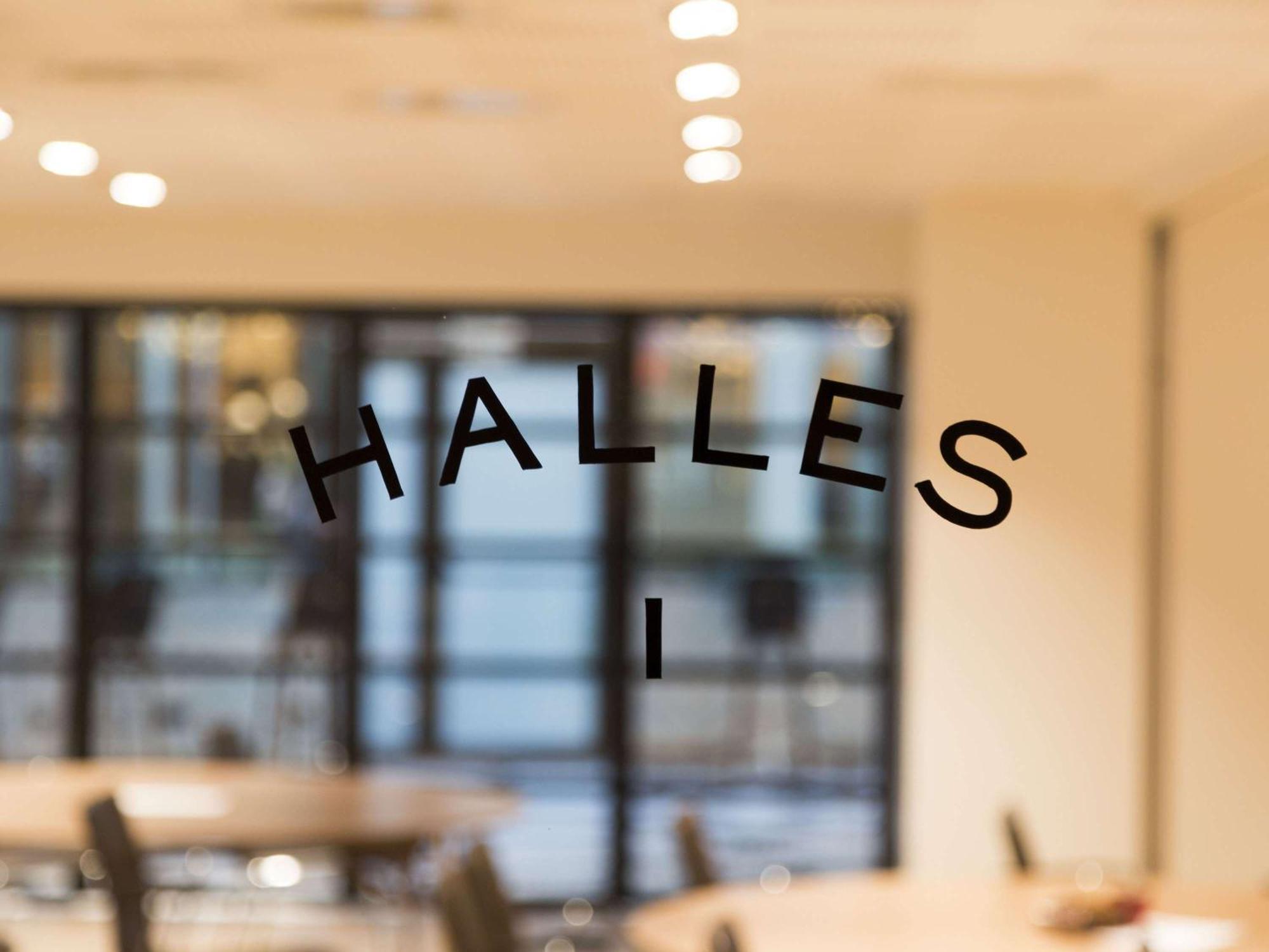 Novotel Paris Les Halles Exterior photo