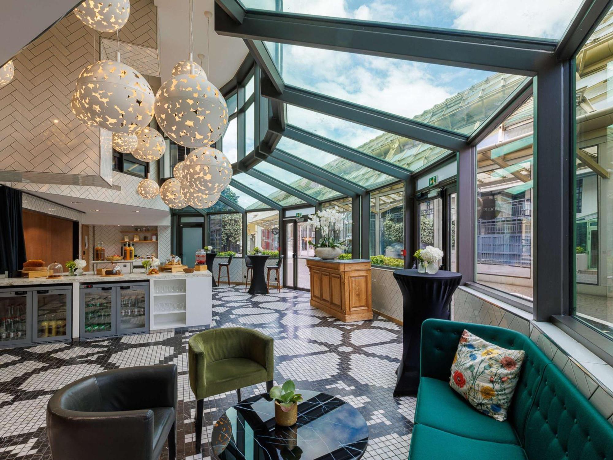 Novotel Paris Les Halles Exterior photo