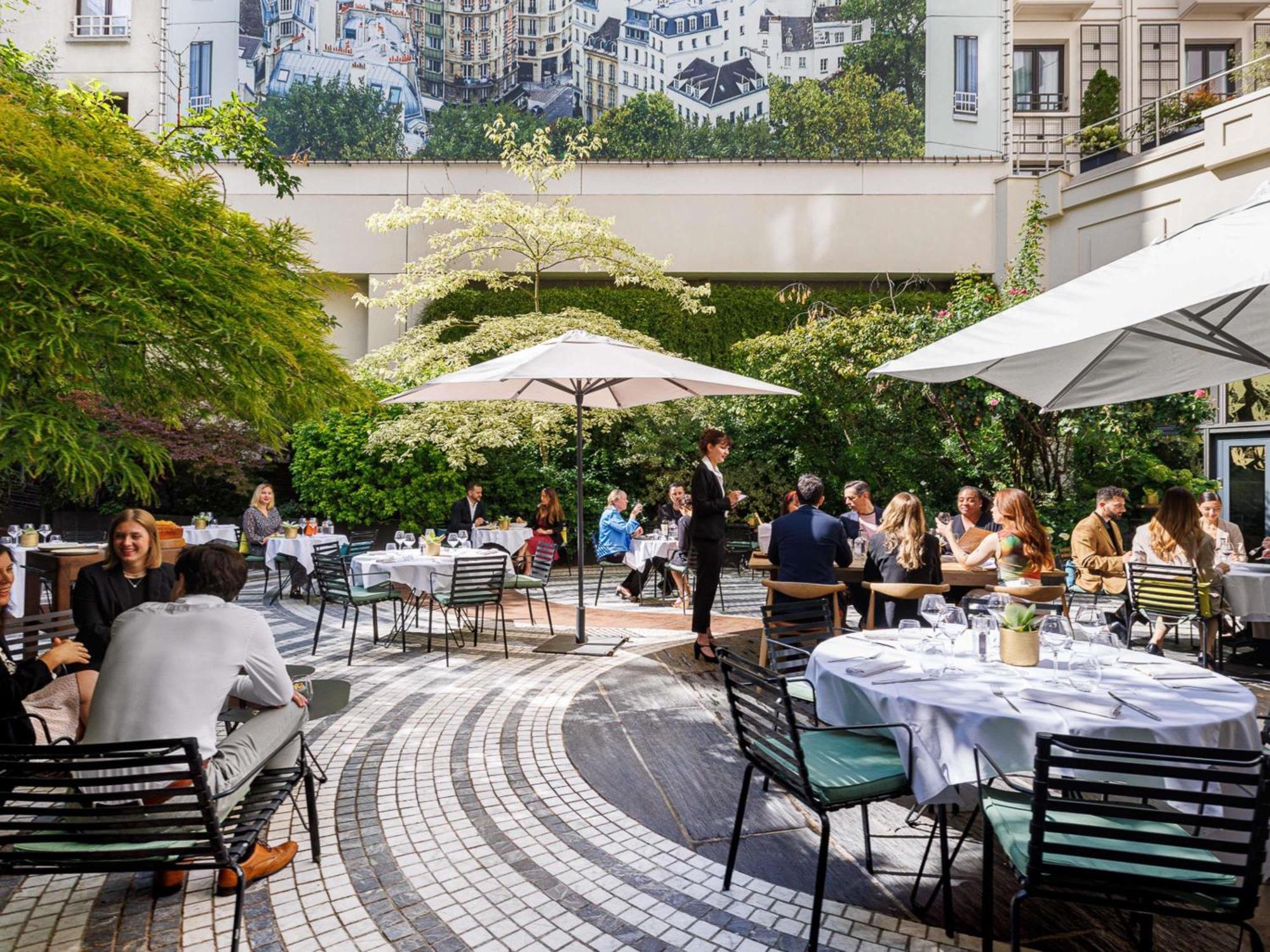 Novotel Paris Les Halles Exterior photo