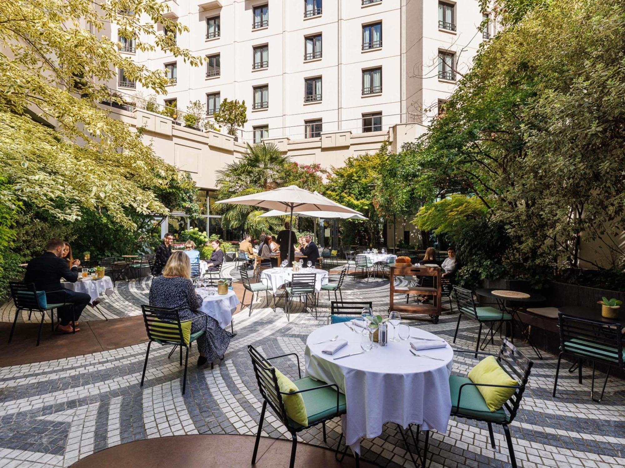 Novotel Paris Les Halles Exterior photo